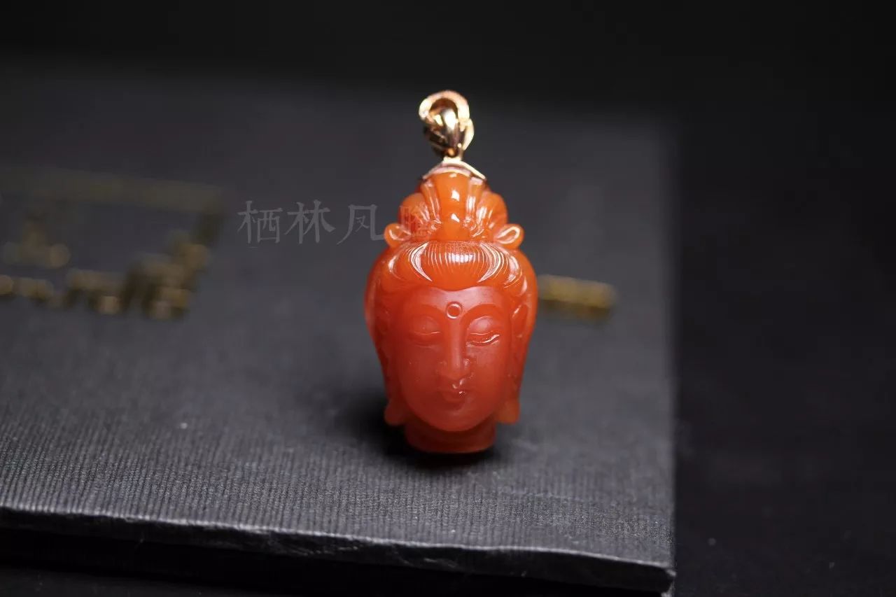 女性朋友常问：我们可以佩戴观音吗？