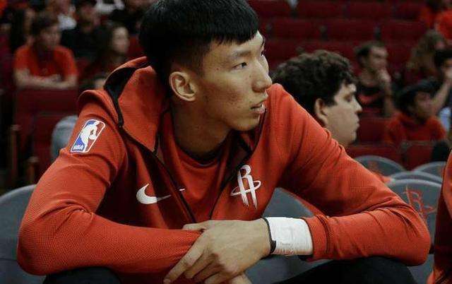 为什么nba球队打上海队(周琦进NBA有多容易？还记得当年上海队为姚明开的4个条件嘛！)