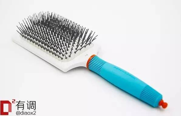 12 款人气梳子真人评测，谁能拯救你的三千发丝？
