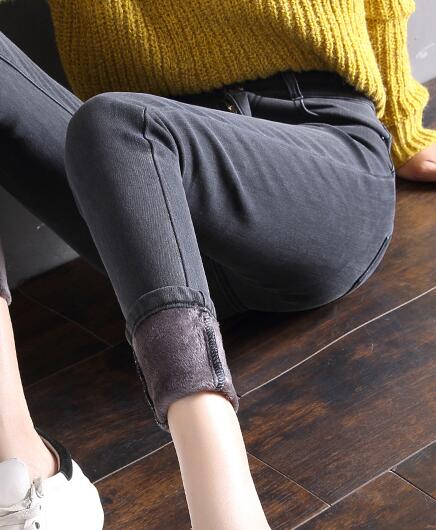 牛仔裤用热水会缩水吗 一般是会缩水的