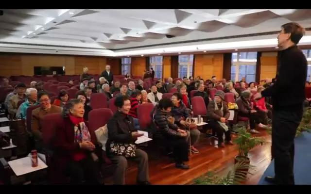 这支平均年龄74岁的清华校友合唱团回家，感动了多少清华人