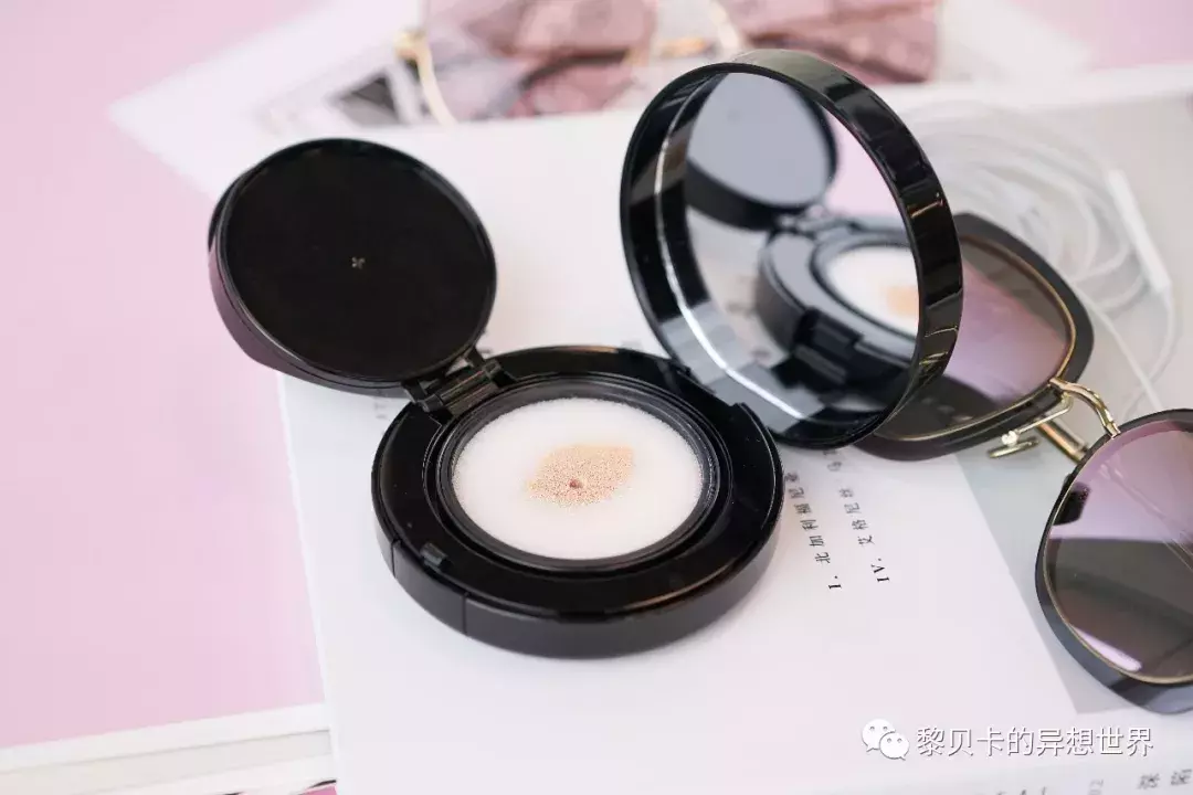 火遍网络的气垫bb哪个好用？阿玛尼最神奇，干妈油皮都是亲妈