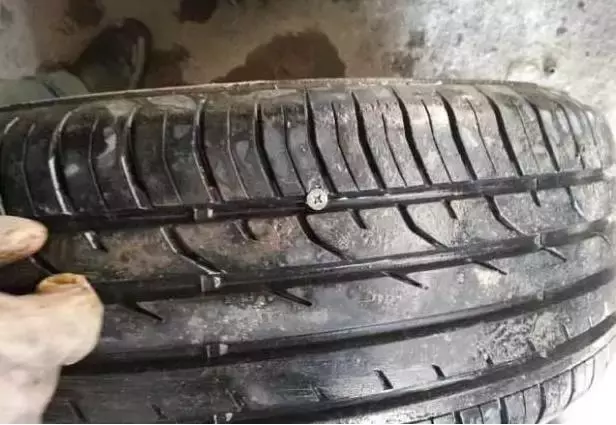 汽车轮胎的寿命是多久？跑多长时间换轮胎最合适？