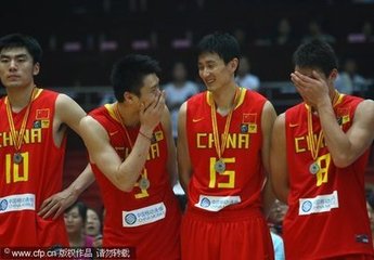 孙悦nba为什么不上场(孙悦为什么没能入选国家队，看看他都干过些什么)