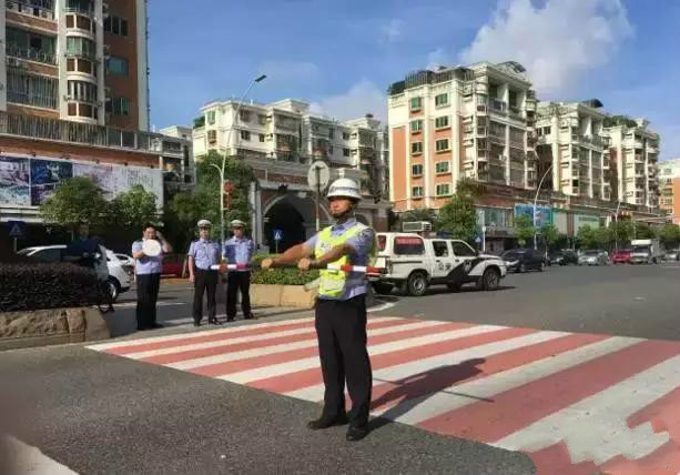 紧急通知：汕头海滨路从1号起禁止摩托车驶入，交警全天看守！