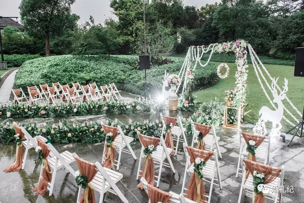 真实婚礼l 结婚不在酒店在社区活动中心，这位新娘被婆家刮目相看