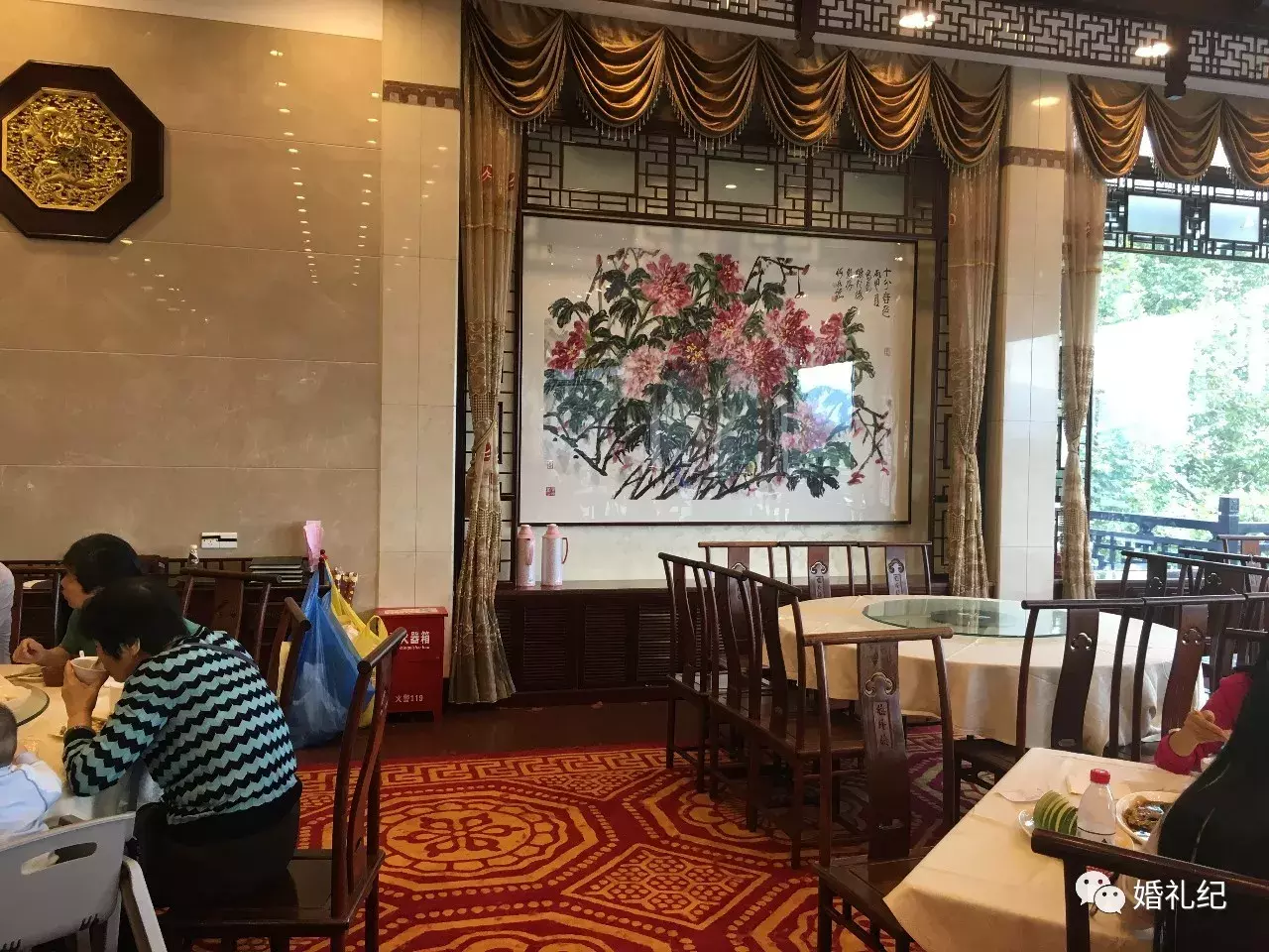 真实婚礼l 结婚不在酒店在社区活动中心，这位新娘被婆家刮目相看