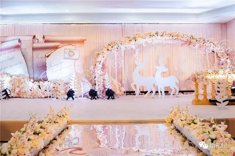 真实婚礼l 结婚不在酒店在社区活动中心，这位新娘被婆家刮目相看