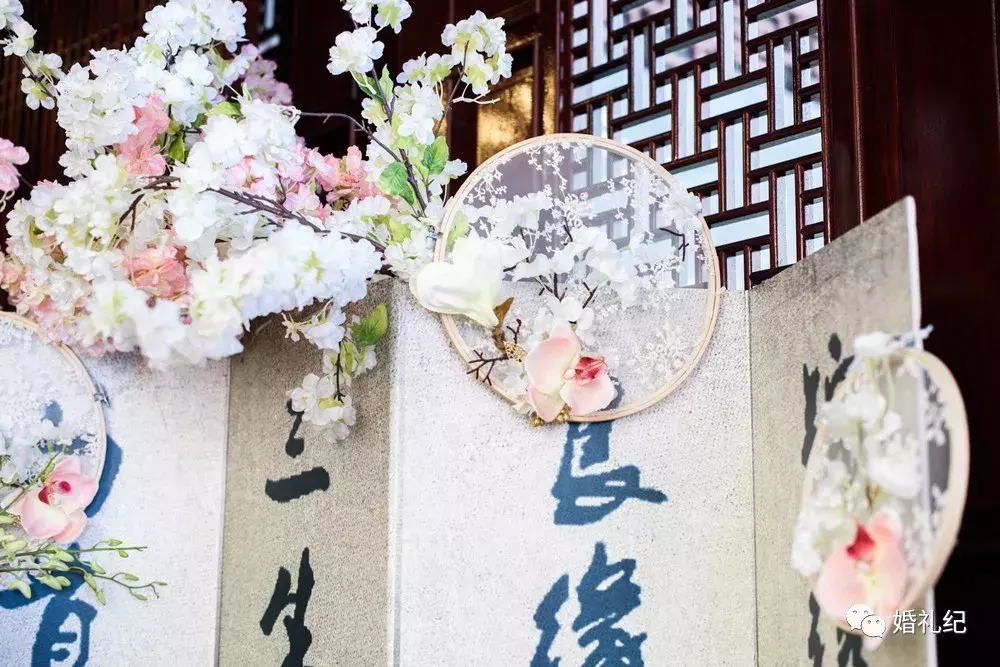 真实婚礼l 结婚不在酒店在社区活动中心，这位新娘被婆家刮目相看