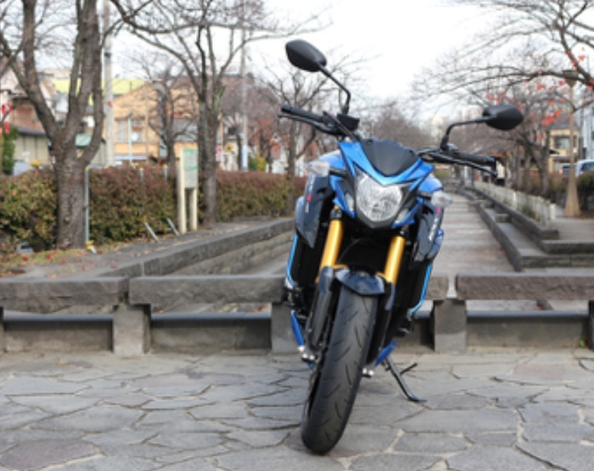 体验凶悍的铃木GSX-S750中级排量街车