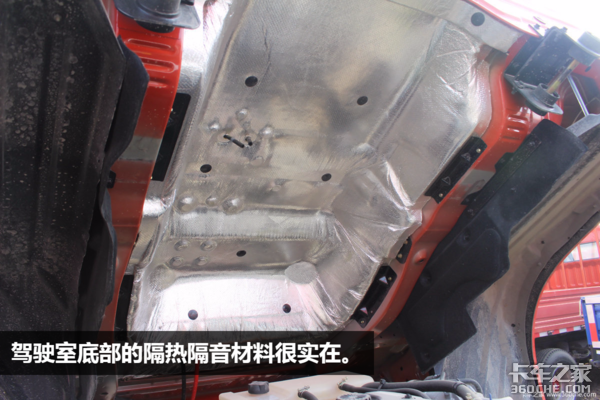 自重仅6吨 匹配6.7升东康发动机 270马力天锦牵引车比轻赢版更轻