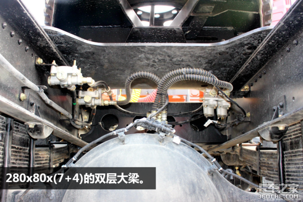 自重仅6吨 匹配6.7升东康发动机 270马力天锦牵引车比轻赢版更轻