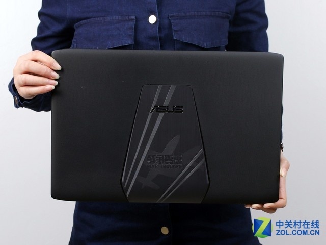 游戏本玩新花样 华硕战争雷霆fxpro图赏