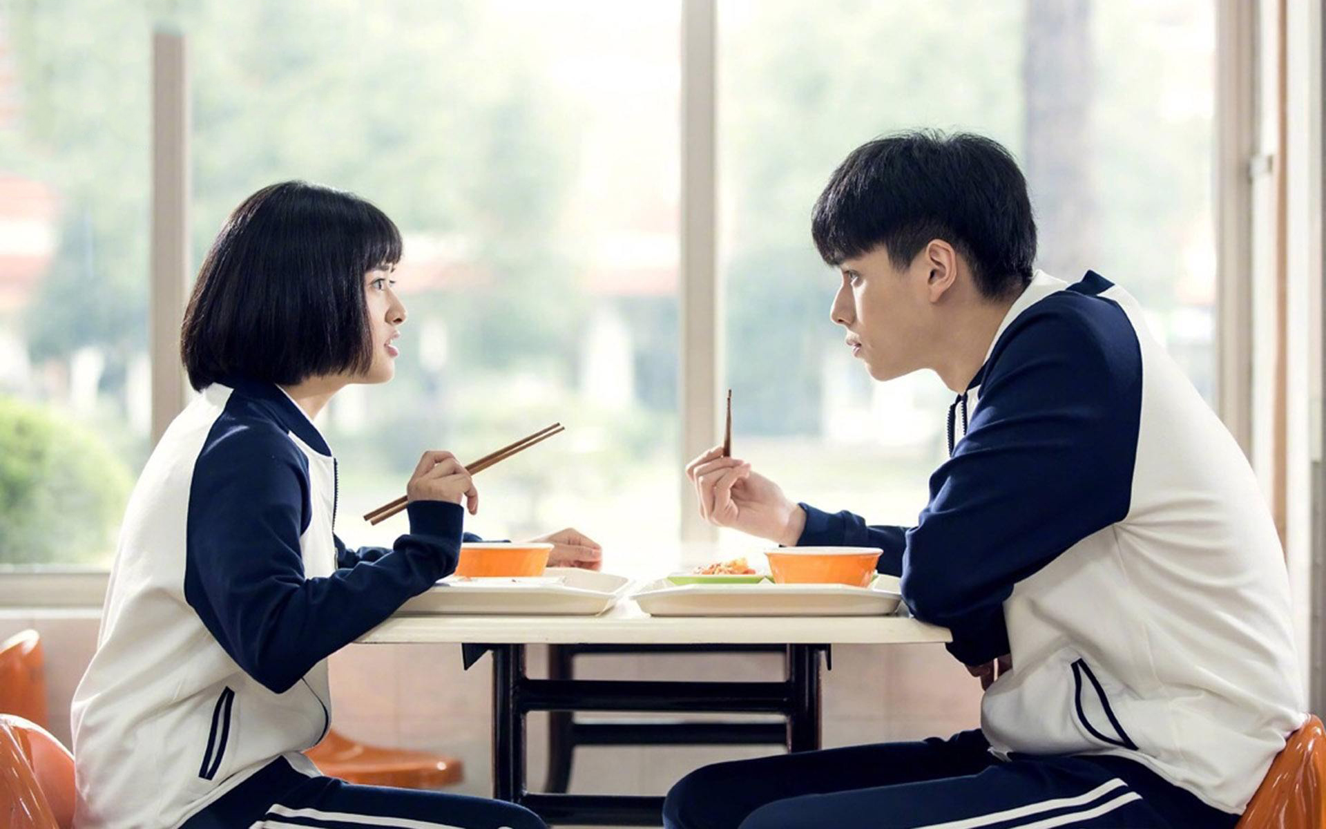 「推文」校园青春回忆杀，无论你喜欢谁，请你记住留下给我这位置