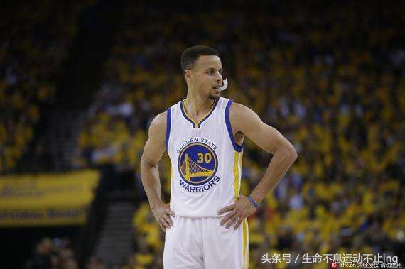 为什么nba打球戴牙套(斯蒂芬库里为何喜欢戴牙套？可能很多人都不知道)