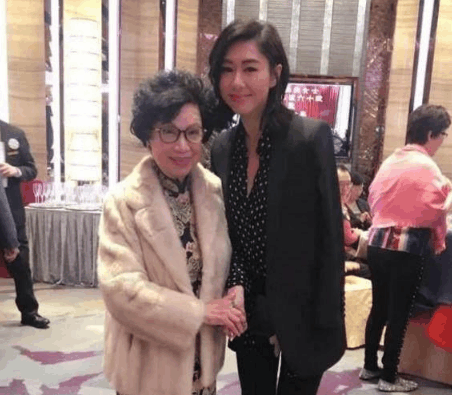 《溏心3》奶奶入行六十年晚宴，8位TVB老戏骨现身，最大的86岁了