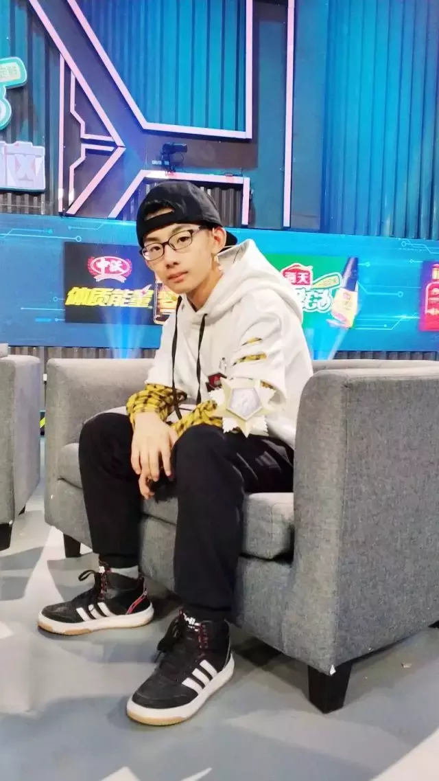 赌王儿子成《最强大脑》“脑王”候选，上季“脑王”来自童程童美