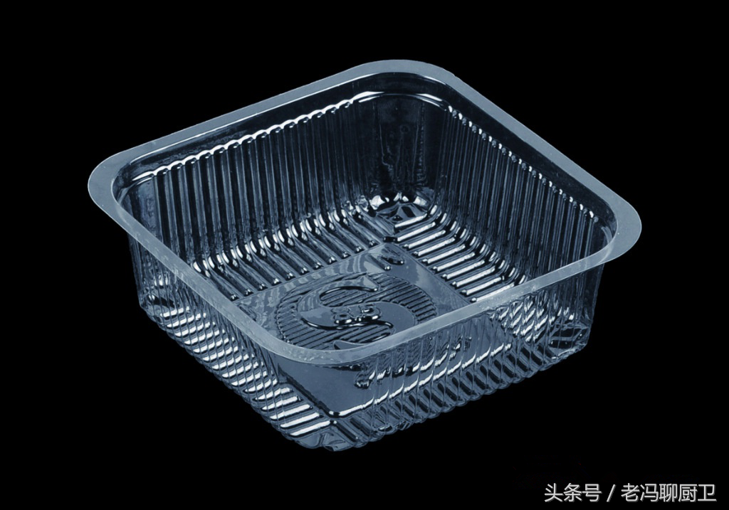 可怕,你还把塑料餐盒放进微波炉加热?看看到底哪些不能放吧!