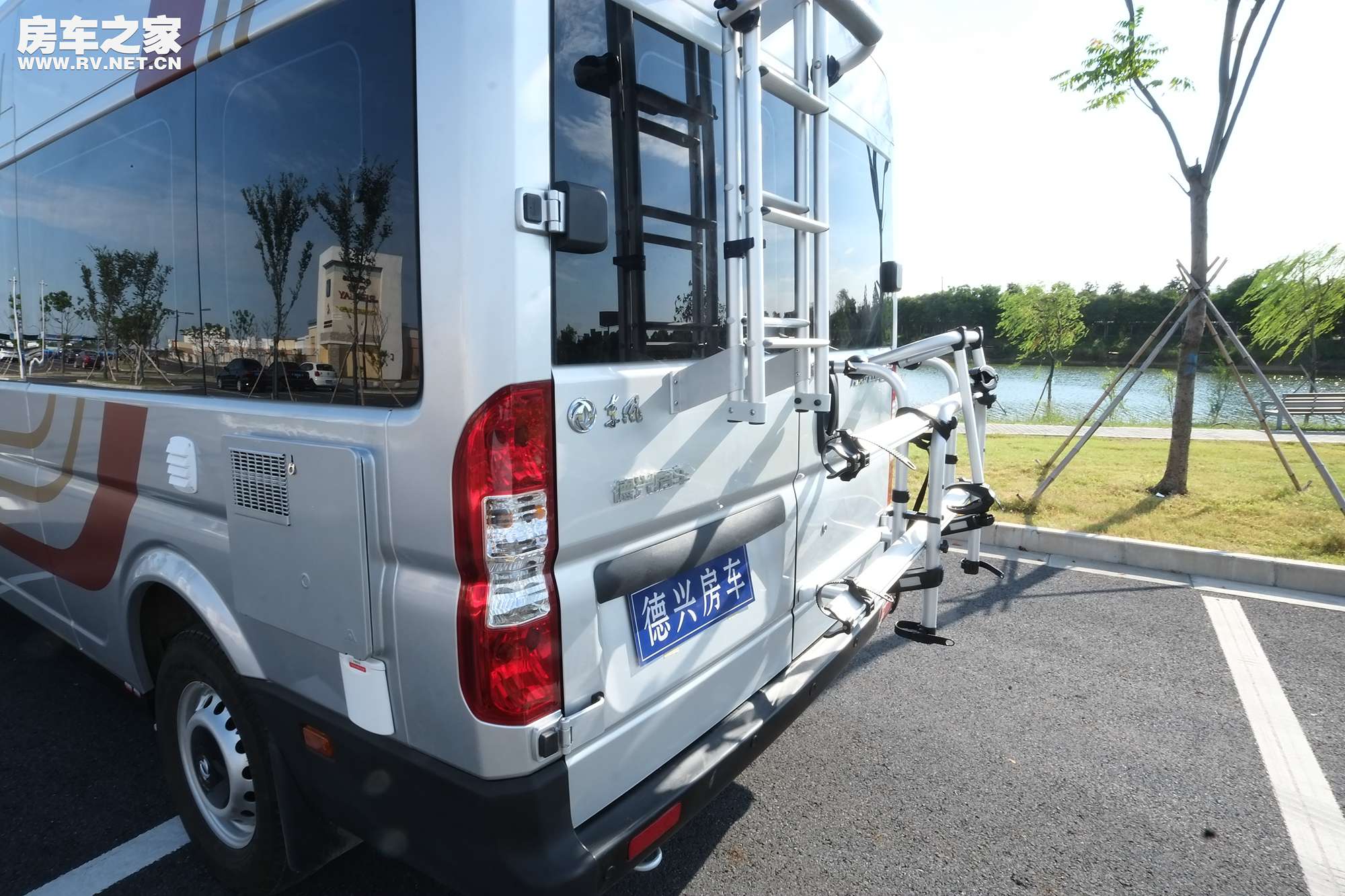 后来者居上 深度了解德兴东风御风长轴房车