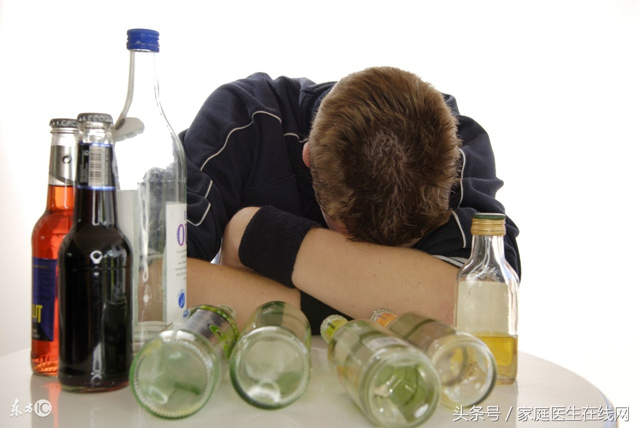 喝酒胃疼吃什么食物好(醉酒后醒来,胃疼可不是闹着玩,这3种食物能拯救