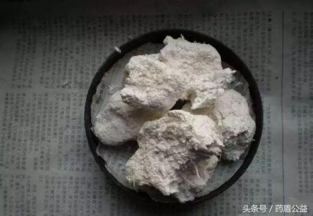水中泡一下，辨知真与假——西红花的真伪面貌