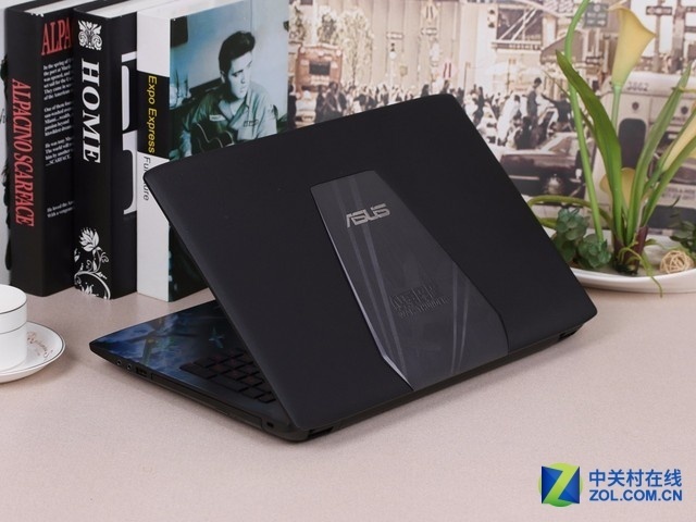 游戏本玩新花样 华硕战争雷霆fxpro图赏