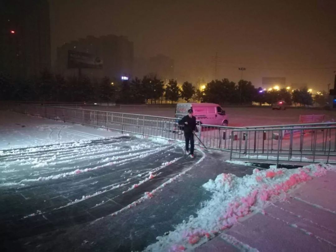 29趟高铁停运班车停发航班取消高速路封闭！陕西这场雪要下到后天？