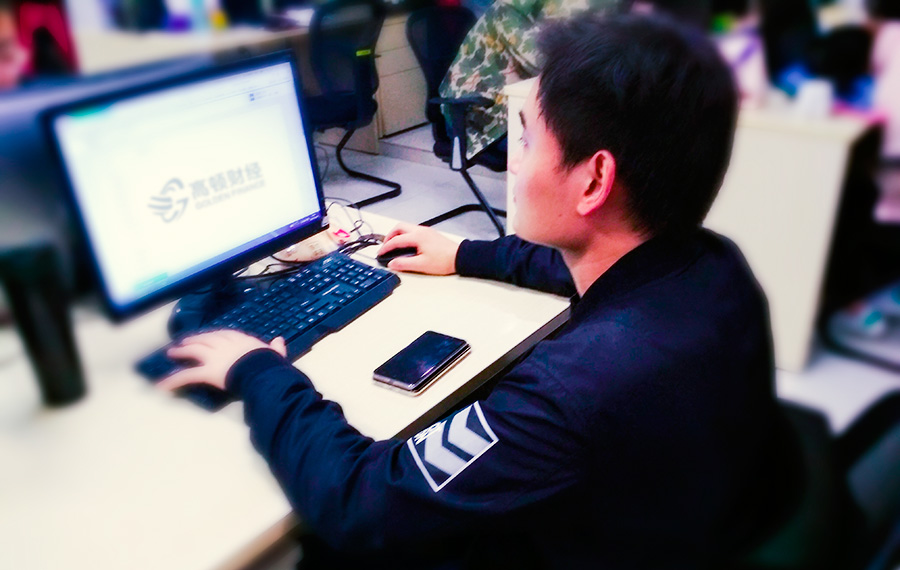 晚来两年，只有初级会计职称，为什么她的工资比我高？