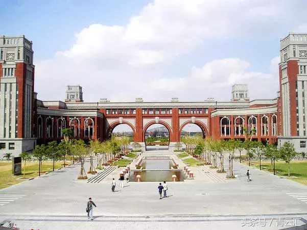 盘点影视剧最爱取景的大学，一不小心就遇明星！