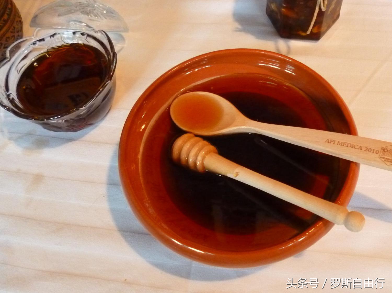 俄罗斯蜂蜜之7大种类3大品牌，特产就要买对的！