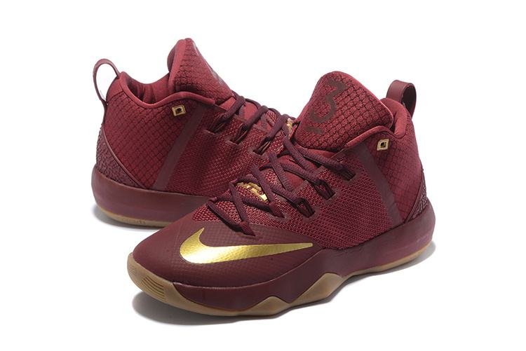 詹姆斯使节系列战靴大集锦,詹皇的外场球鞋依然霸气!