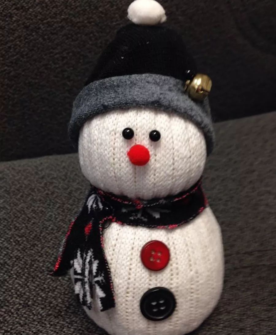 「手工diy」|用袜子做一个胖乎乎可爱的雪娃娃(附图解教程)!