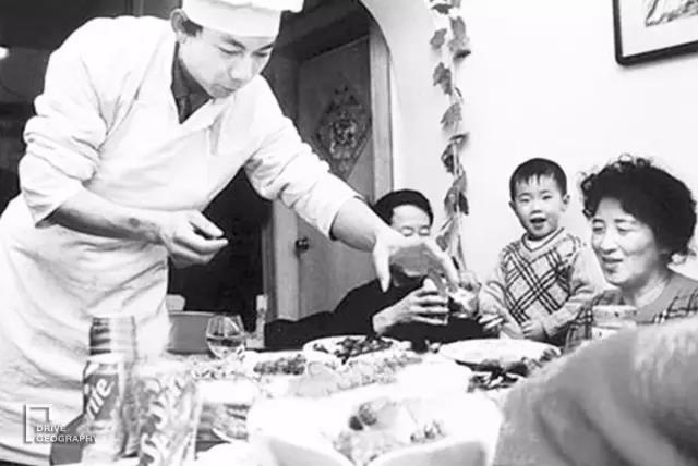 建国到现在，爷爷、爸爸记忆中的春节 | 自驾地理