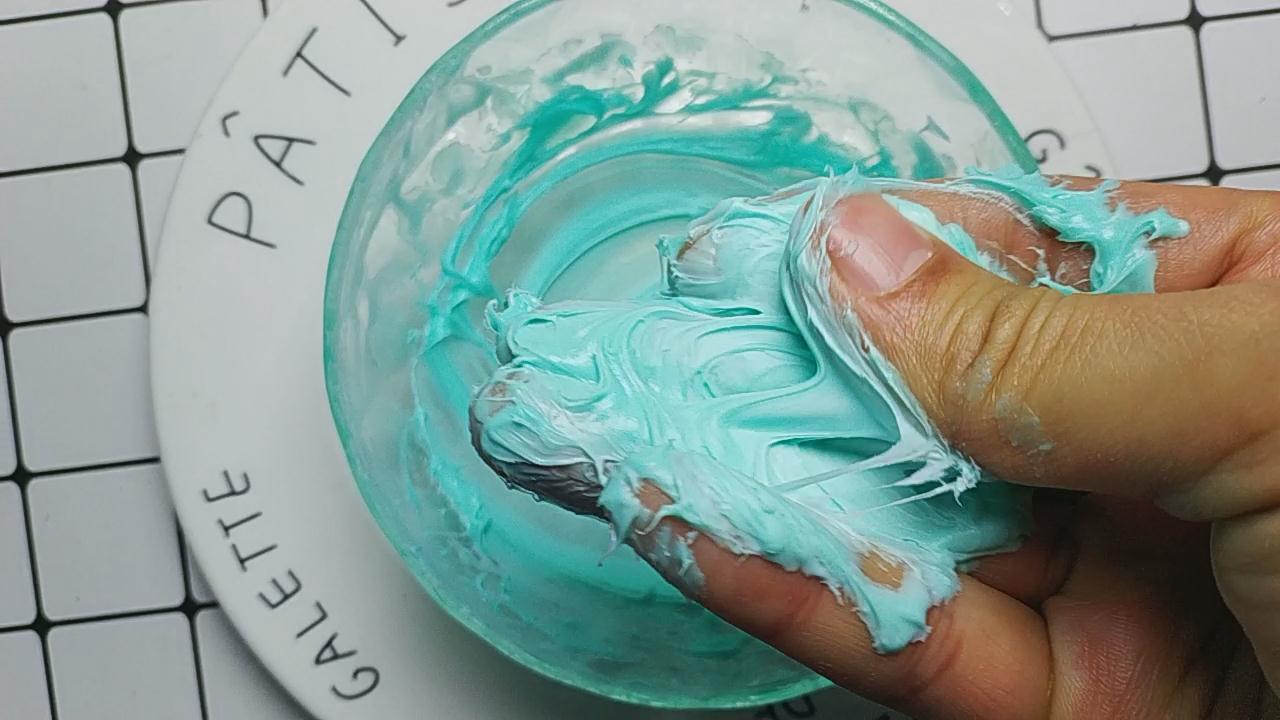 没有胶水怎么做起泡胶（不用胶水也能制作超好玩的史莱姆）
