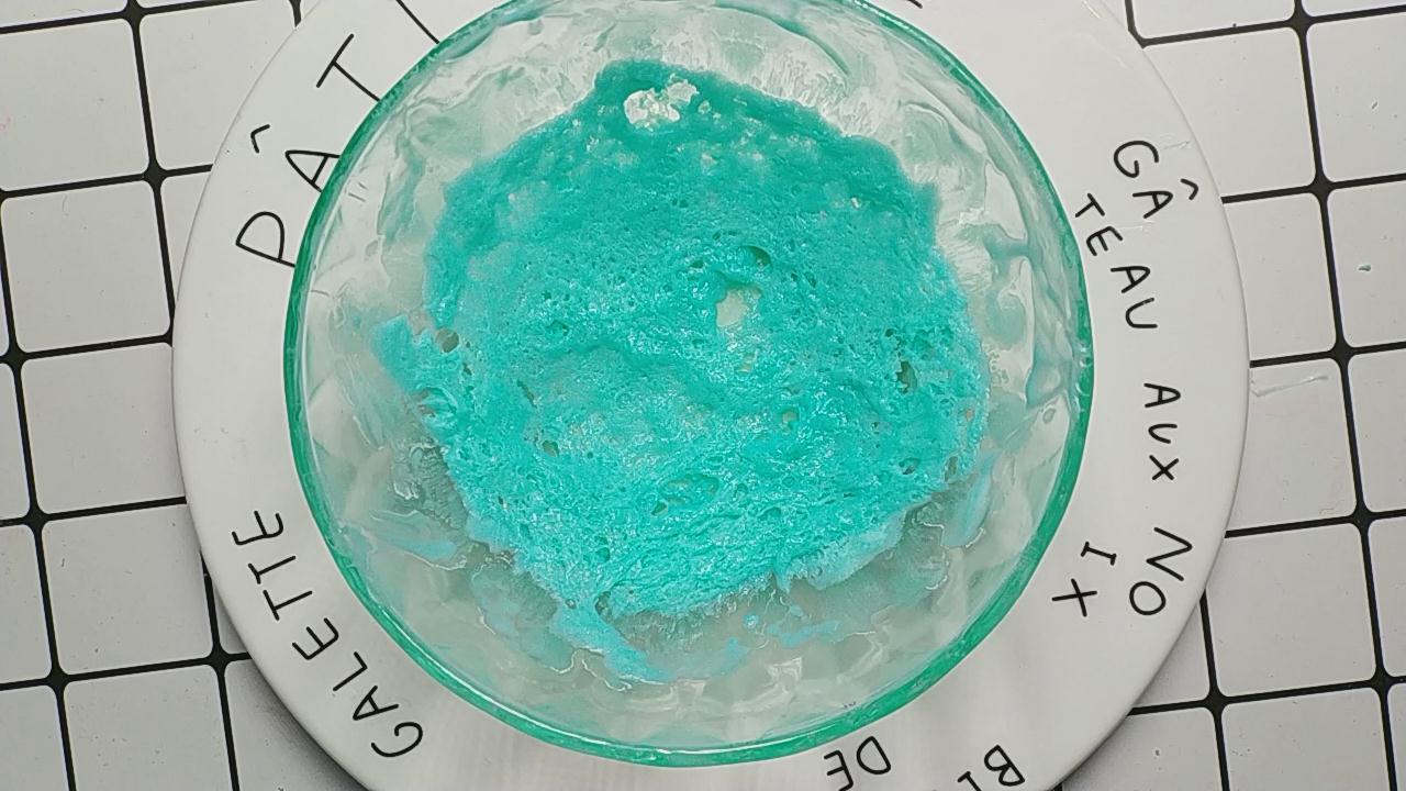 没有胶水怎么做起泡胶（不用胶水也能制作超好玩的史莱姆）