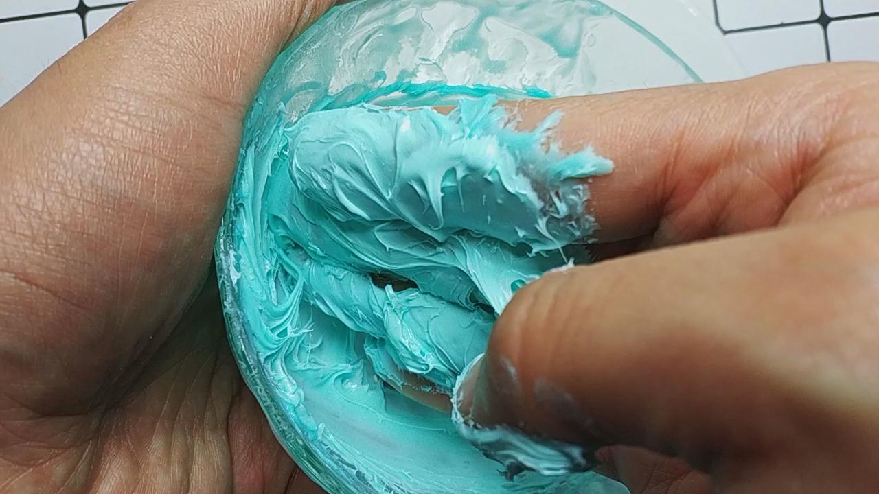 没有胶水怎么做起泡胶（不用胶水也能制作超好玩的史莱姆）