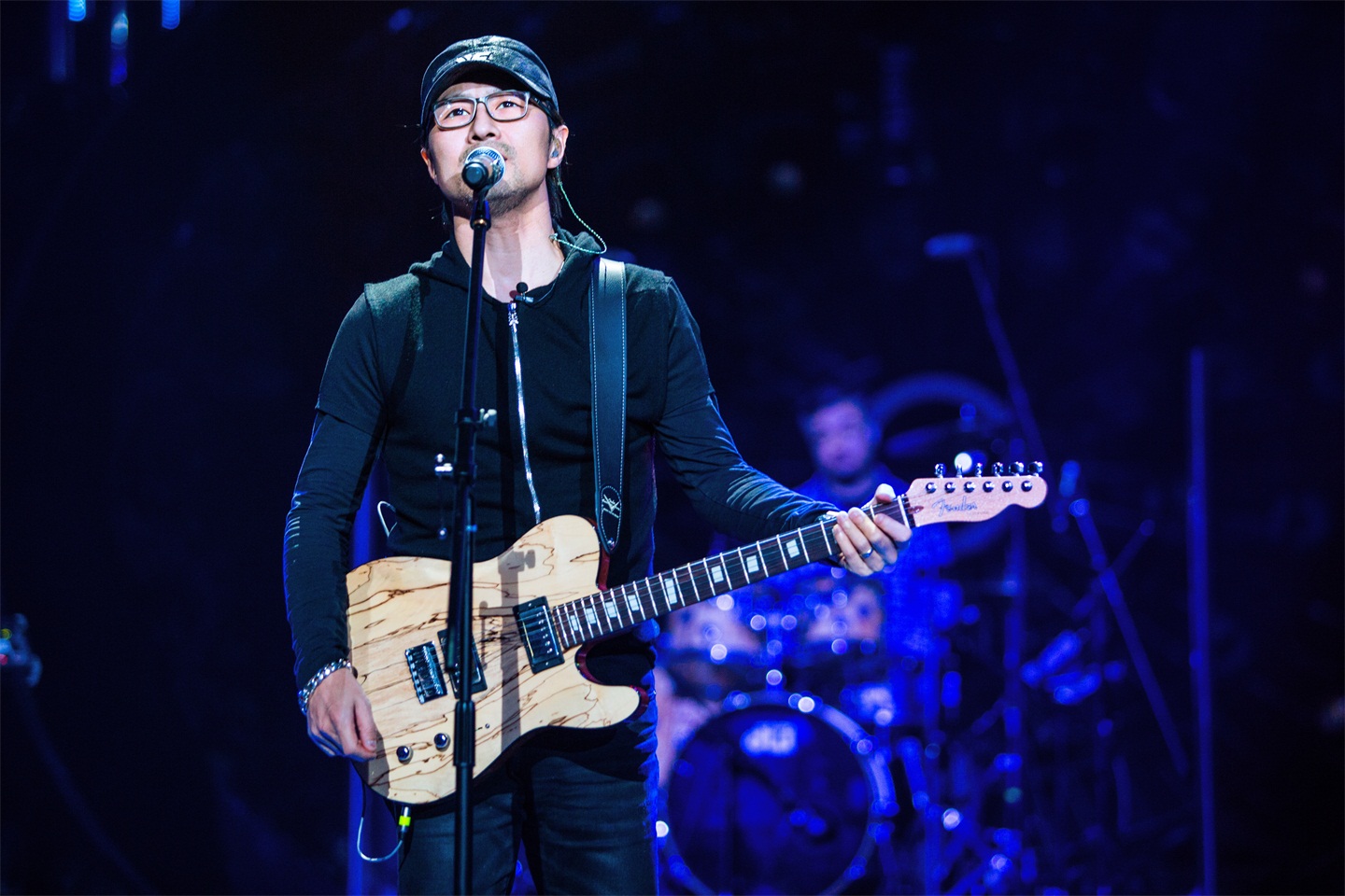 列出700首歌单的汪峰,他的创作还和一件重要的事有关