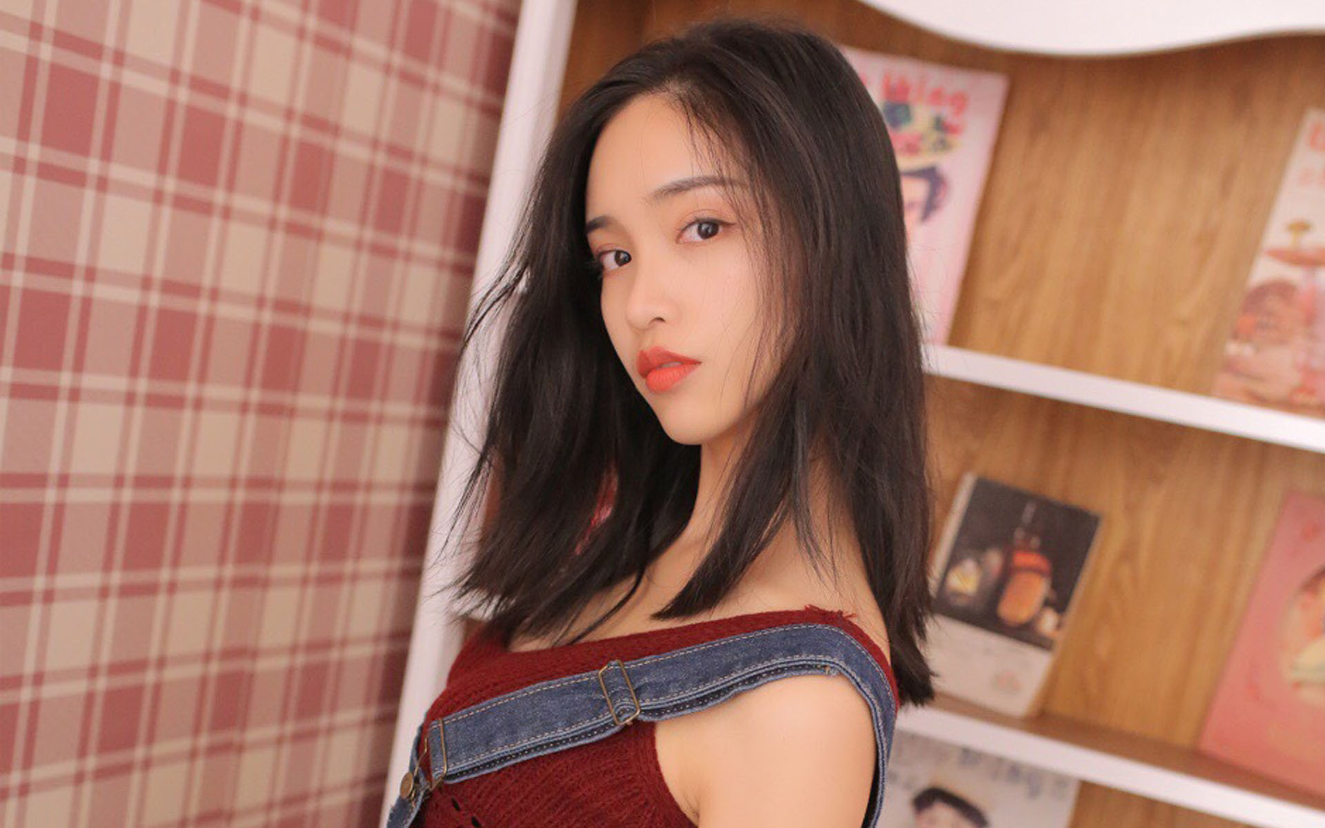 ����������ͬʱ�̺�����  һ��������һ��������