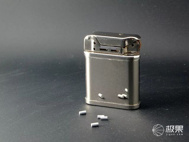紳士心頭的縱火者，500只古董打火機收藏玩家 | 大玩家