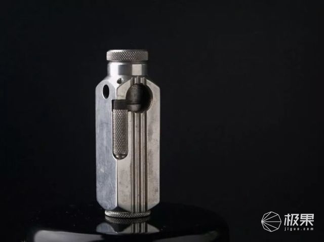 紳士心頭的縱火者，500只古董打火機收藏玩家 | 大玩家