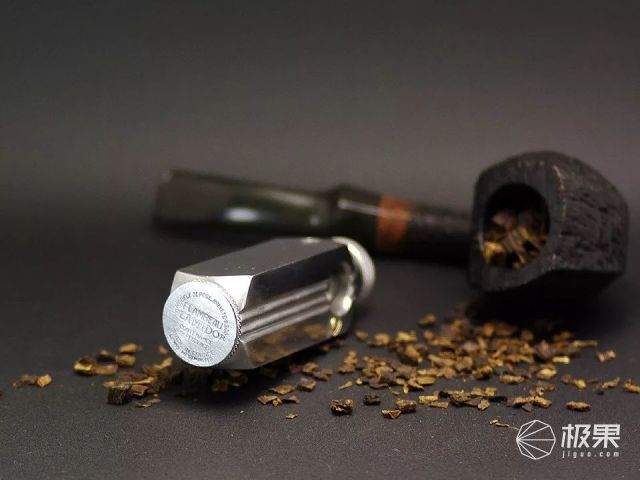 紳士心頭的縱火者，500只古董打火機收藏玩家 | 大玩家