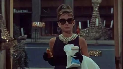 时尚大师纪梵希去世享年91岁 他的一生充满传奇