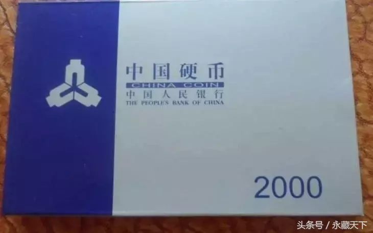四版的天空:暗香盈袖—菊花一角
