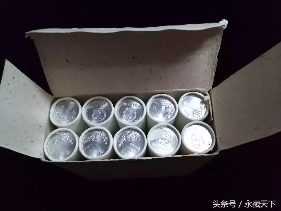 四版的天空:暗香盈袖—菊花一角