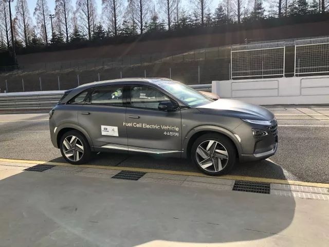 试驾氢燃料电车，5分钟就可续航600公里以上！