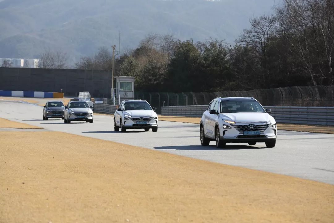 试驾氢燃料电车，5分钟就可续航600公里以上！