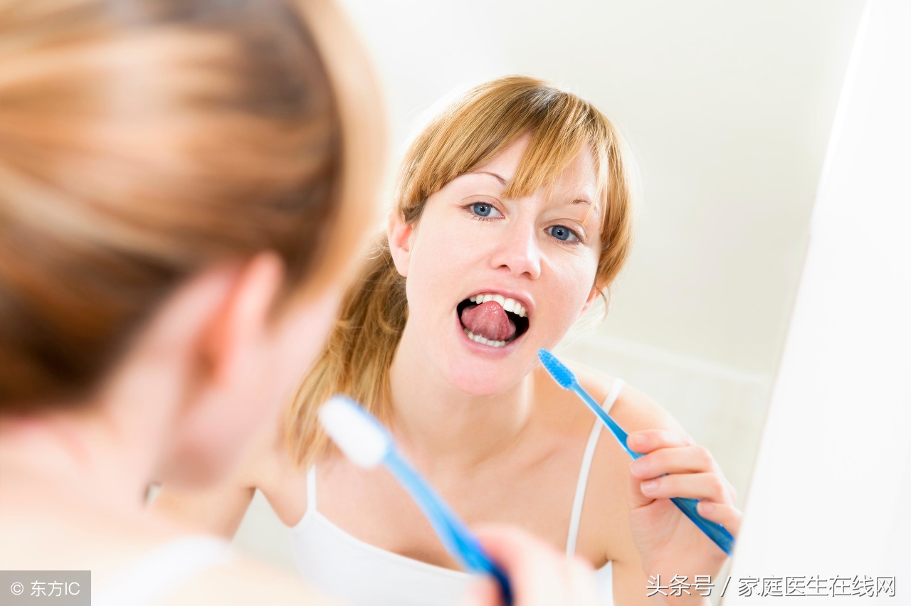 刷牙的正确方法 刷牙一天要刷两次，早晚各一次