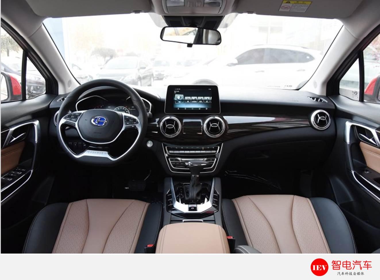 昌河跟奥迪有仇？继Q7后再推A6，配奔驰内饰售价6.98万起
