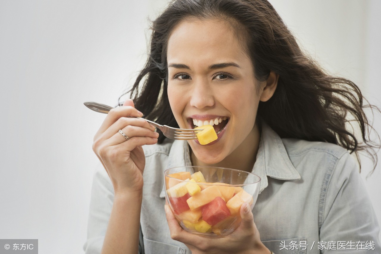 爱美人士听好了：做到这两步，让咬肌自动“缩水”