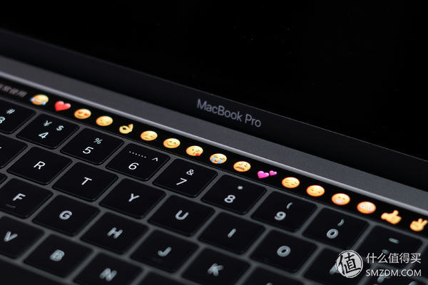 美貌与才华的化身：新款 MacBook Pro 使用评测及App、配件推荐